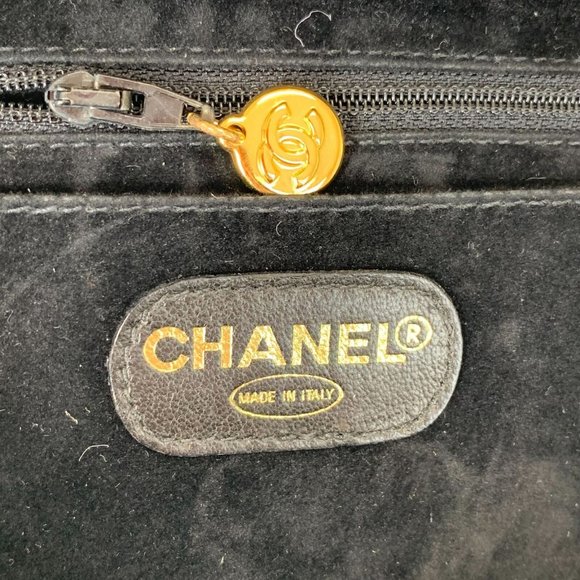 Chanel long strappurse Box Vanity Cosmetic Bag Patent Leather Black Authentic - Picture 10 of 14